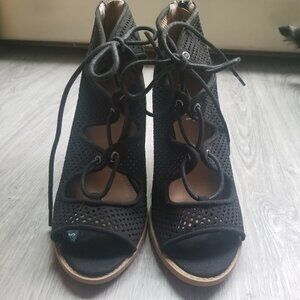 Report Black Peep Toe Lace Up Heels 3" Block Heel Perforated Size 8